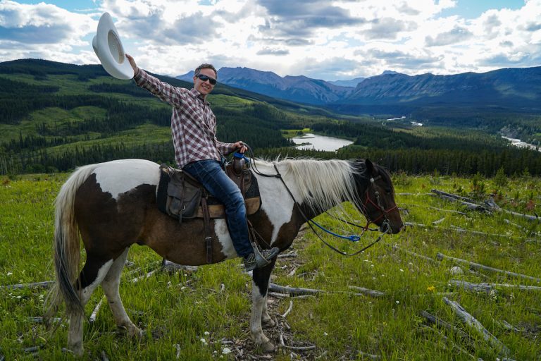 15 Beautiful Alberta Road Trips - Must Do Canada
