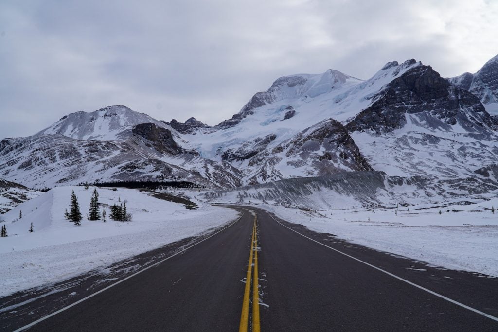 Banff to Jasper - Icefields Parkway Winter - Must Do Canada