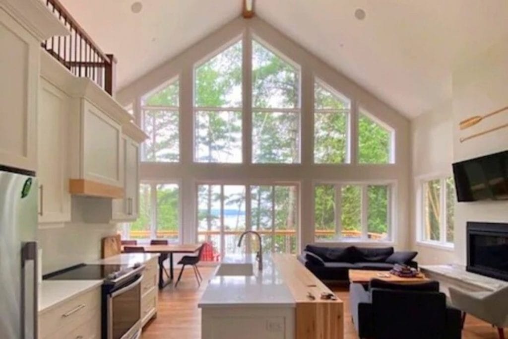 Massive cottage rentals in Ontario.