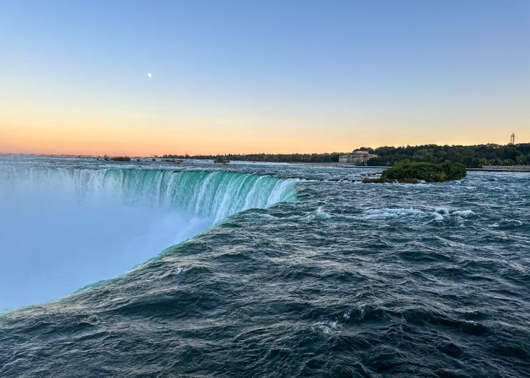 Horseshoe Falls, Niagara Falls, Canada.